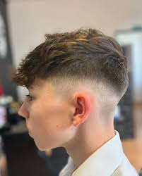 Barber & Braider práca — pánsky barber strih